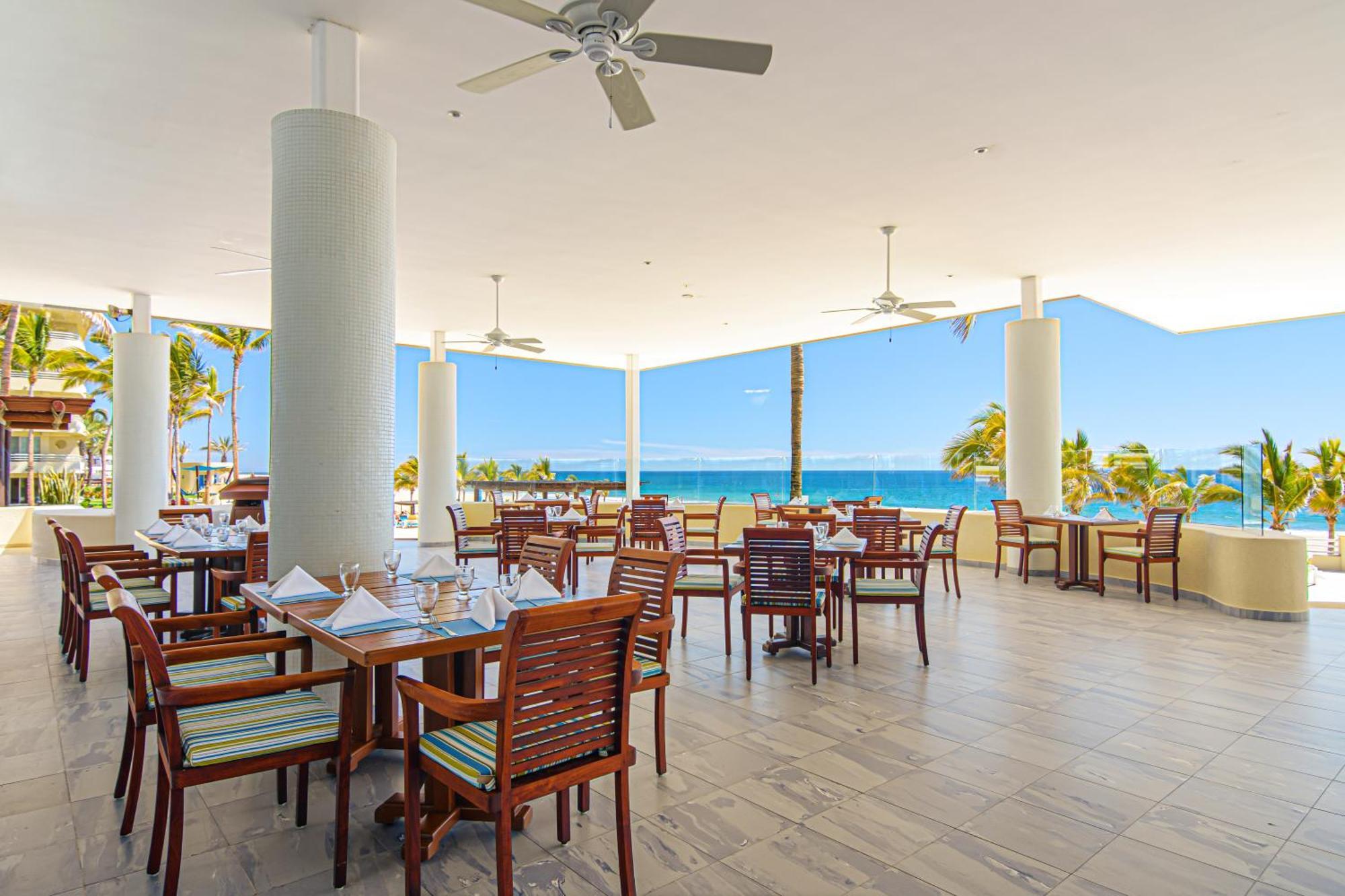 Gr Solaris Lighthouse Resort